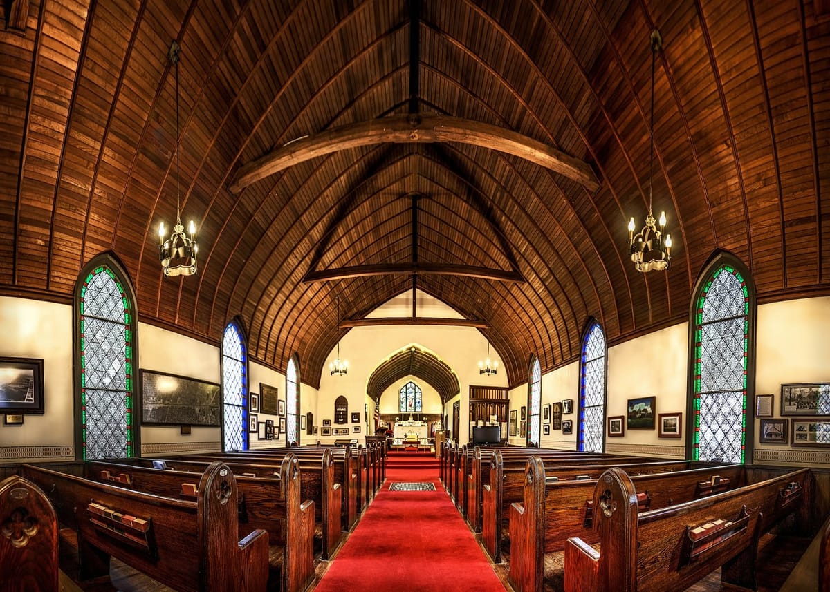 tired of apologizing for a church i don't belong to by lillian daniel