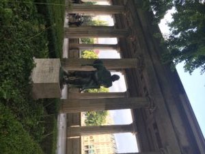 statue-berlin